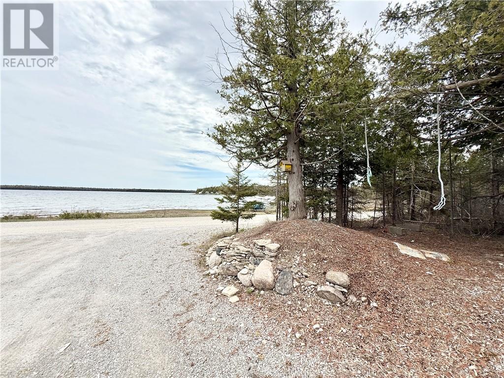 35 Duck's Bay Road - 10