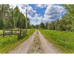 36 Ch. Becker, Gracefield, QC J0X1W0 Photo 38