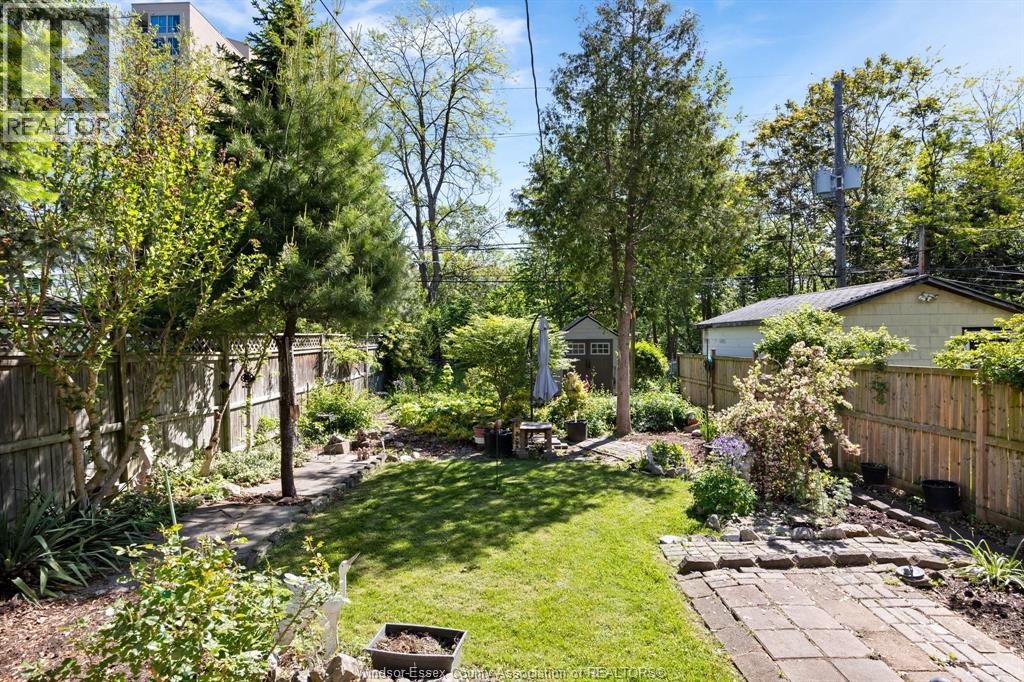 162 CAMERON AVENUE - 21