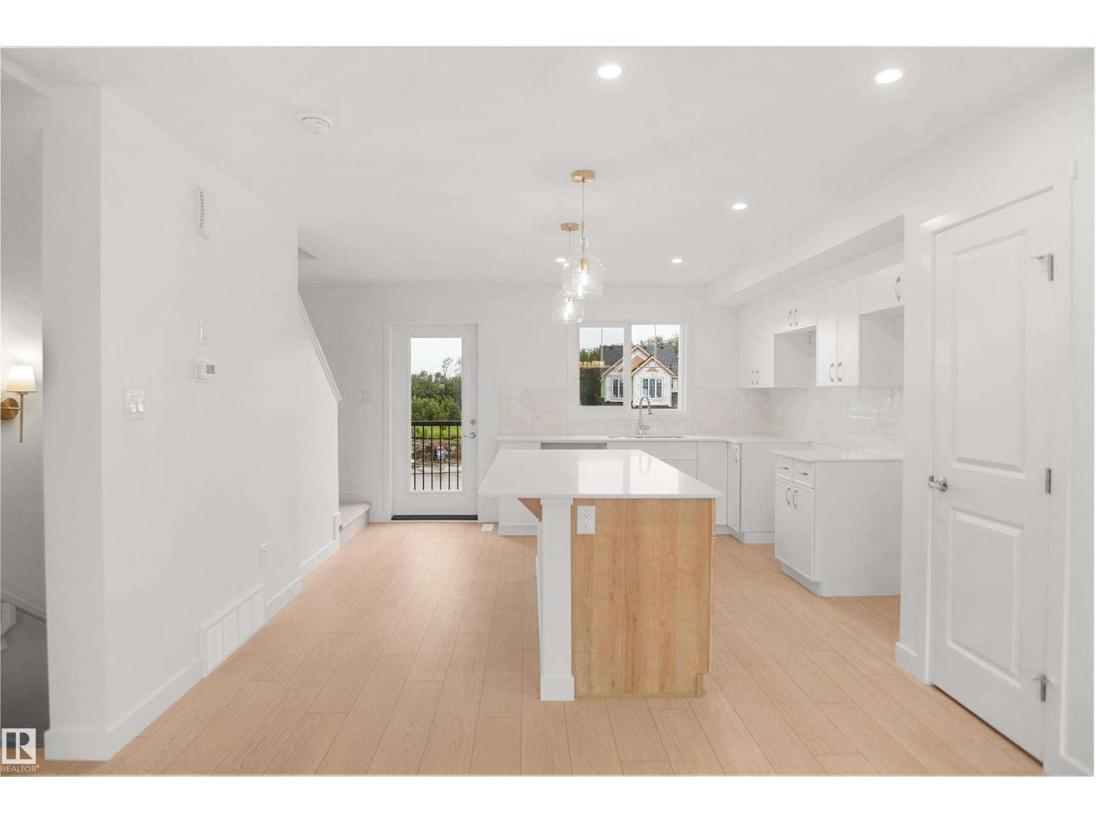 13137 214 ST NW - 9