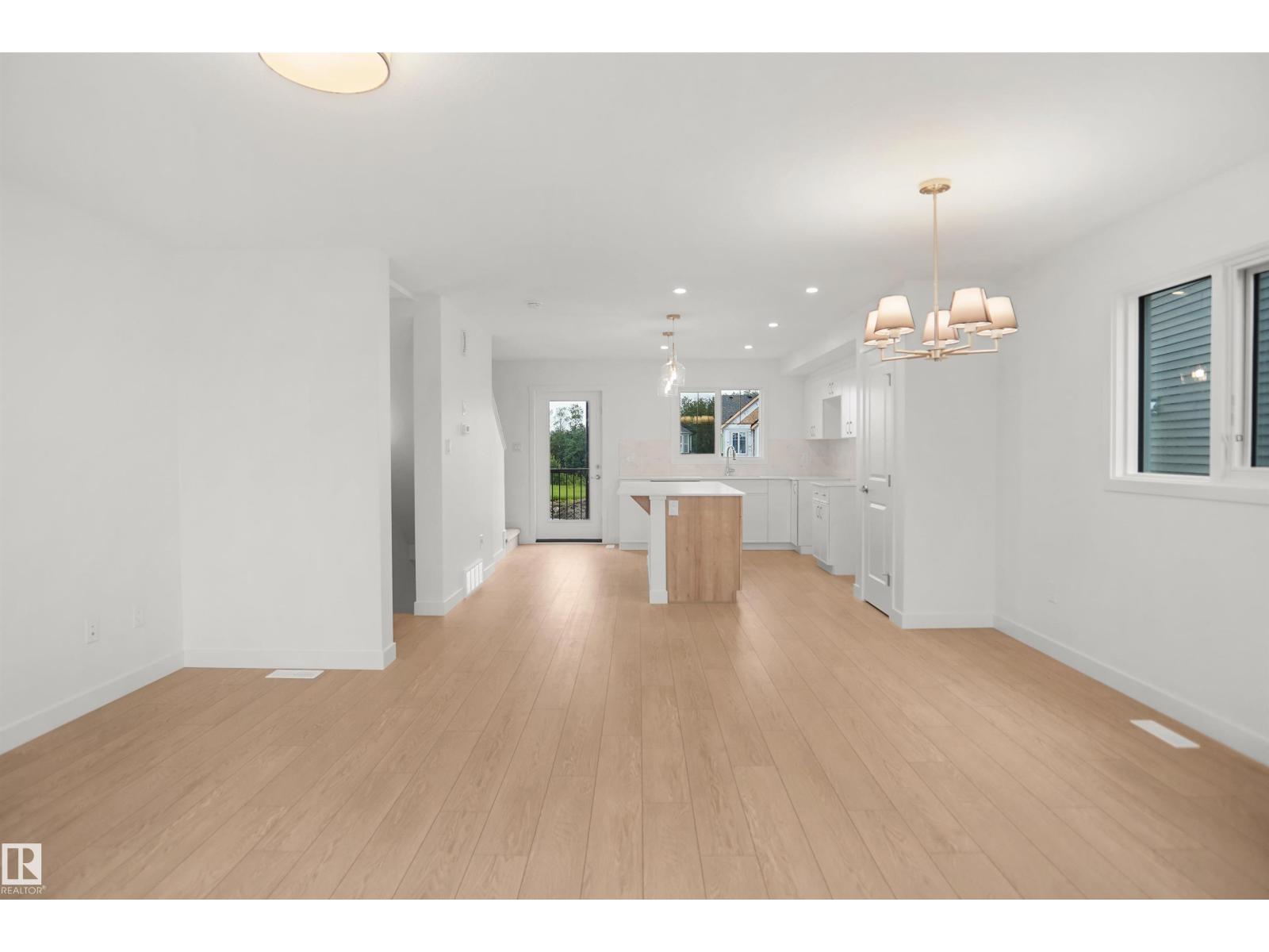 13137 214 ST NW - 8