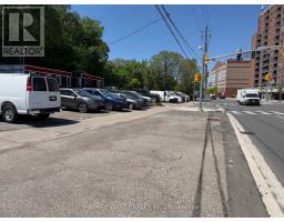 2471 Eglinton Avenue W, Toronto, ON M6M1S8 Photo 10