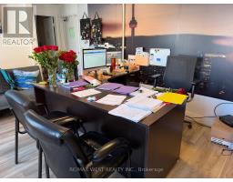 2471 Eglinton Avenue W, Toronto, ON M6M1S8 Photo 22