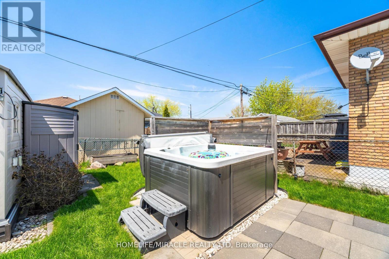 71 BELAND AVENUE N - 32