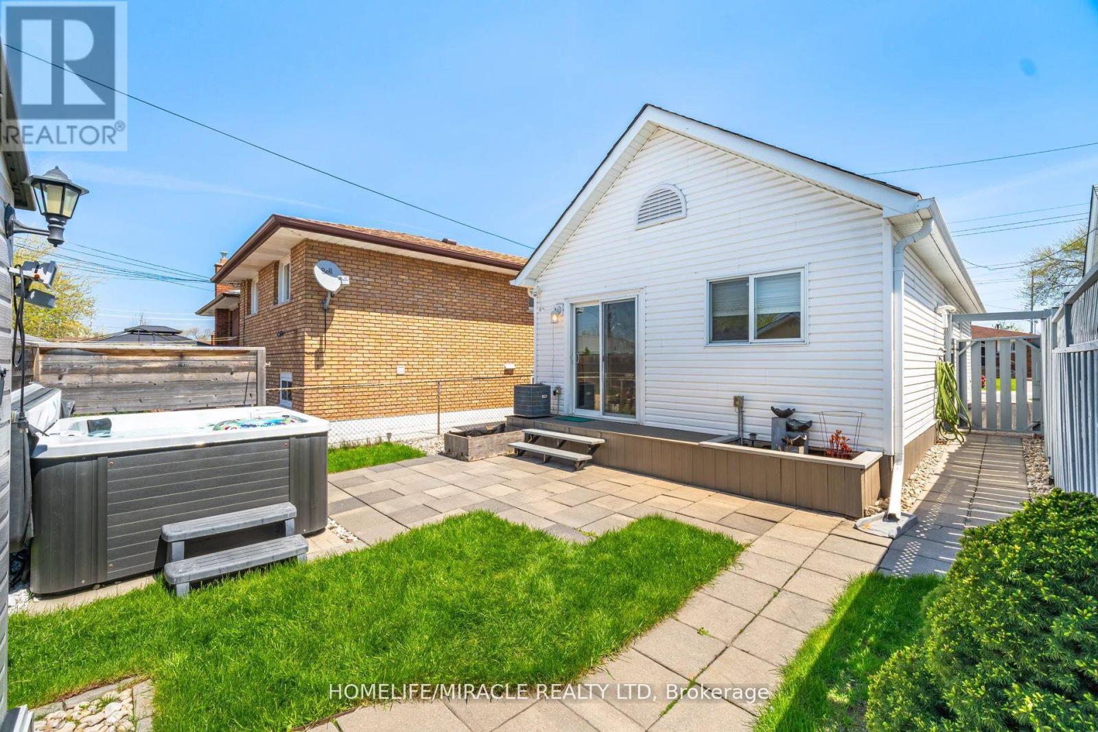 71 BELAND AVENUE N - 35
