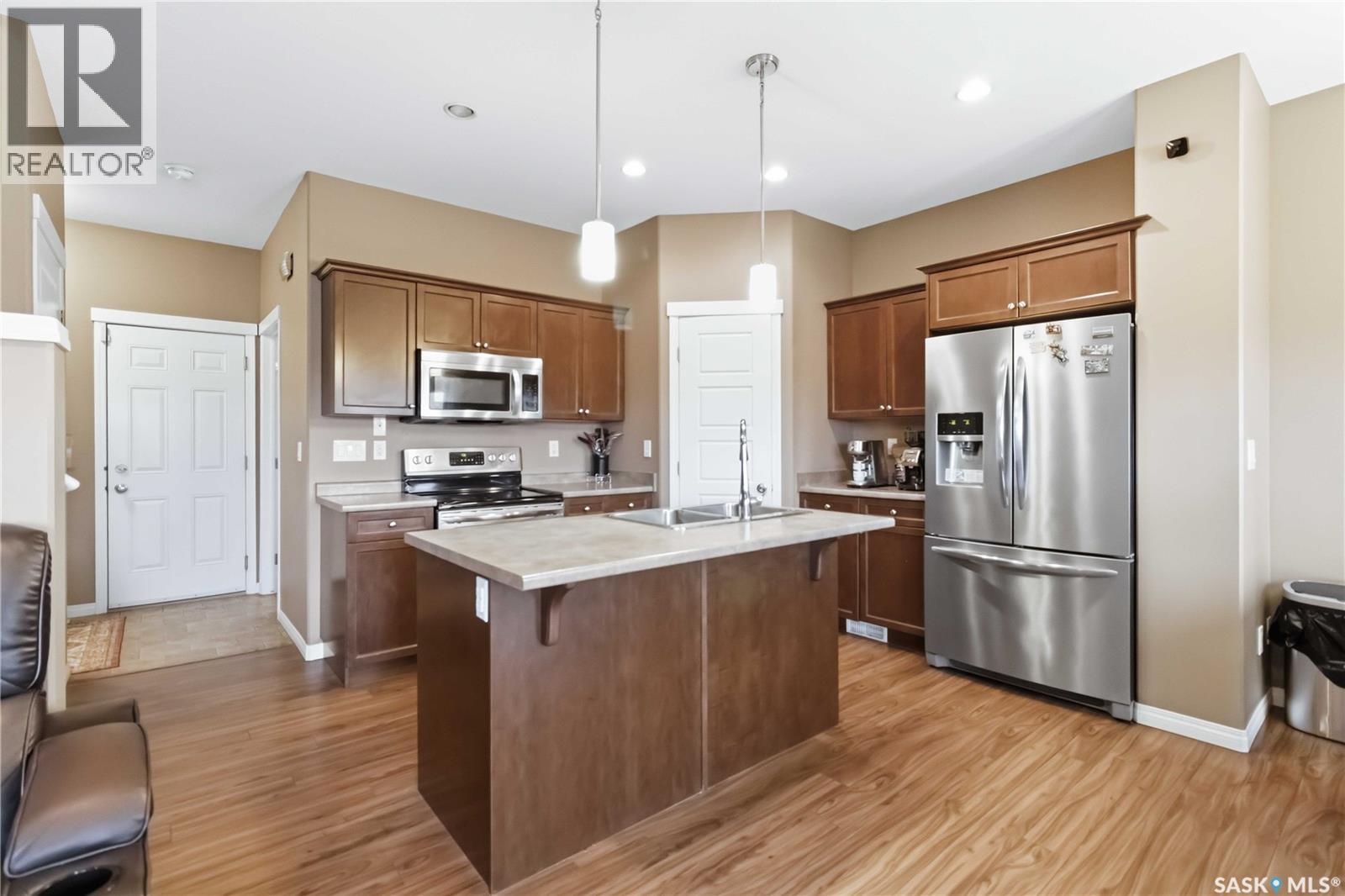 510 Sutter CRESCENT — photo 8
