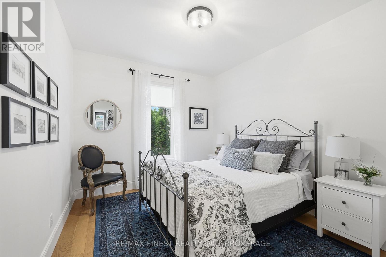 1046 KAM AVENUE - 34
