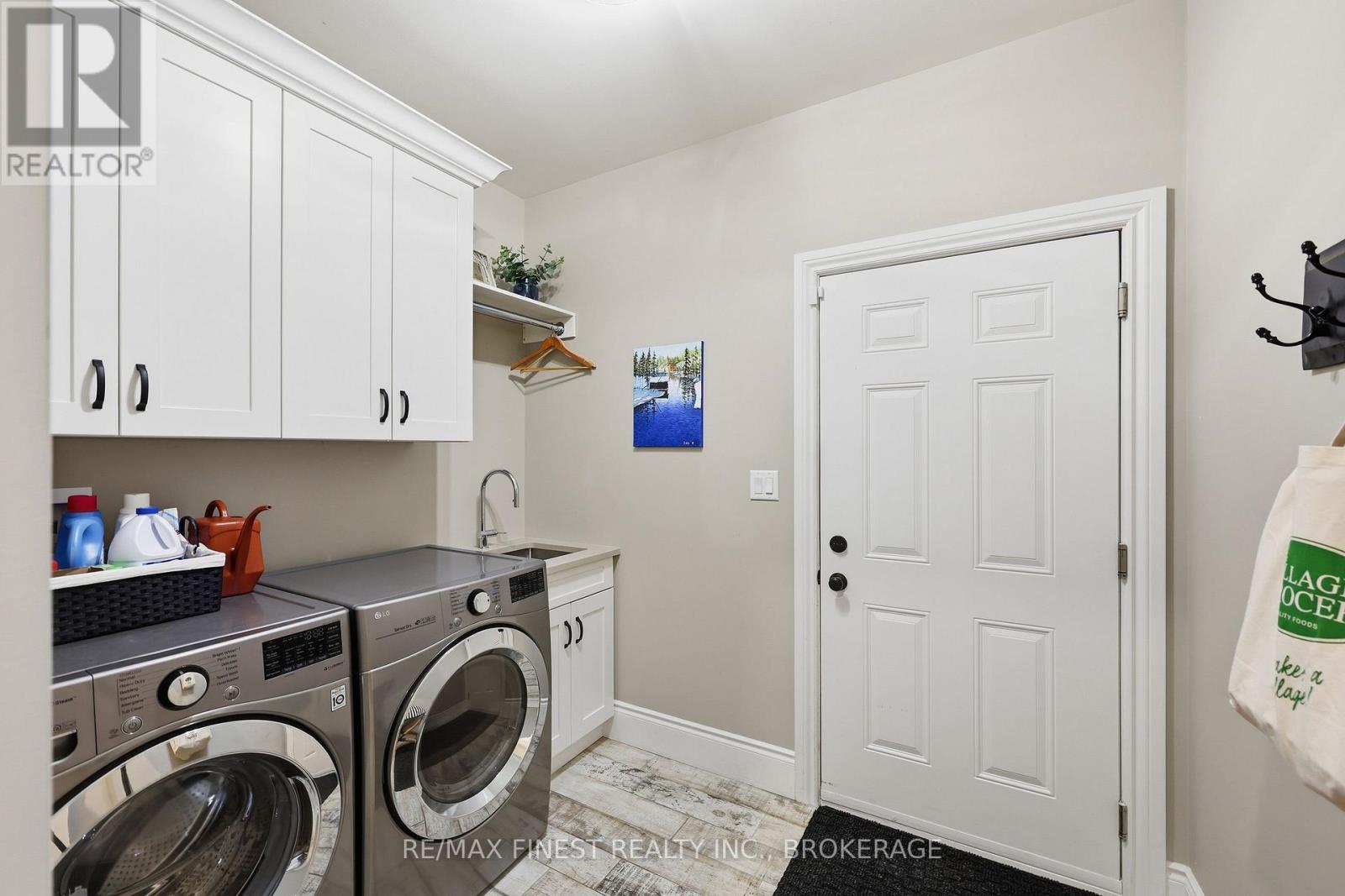 1046 KAM AVENUE - Image 27