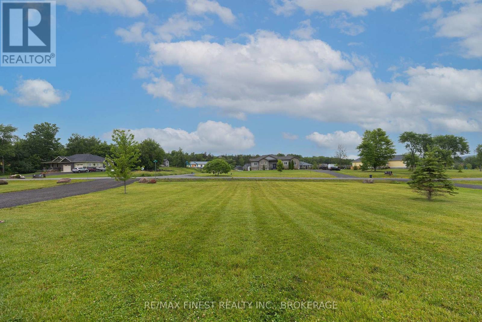 1046 KAM AVENUE - Image 48