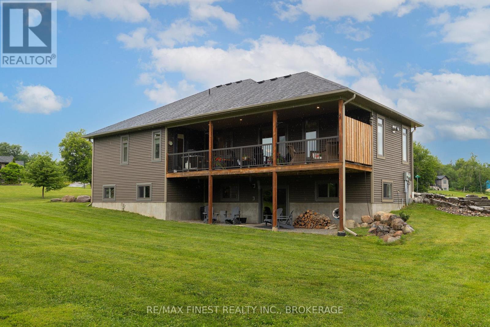 1046 KAM AVENUE - 42