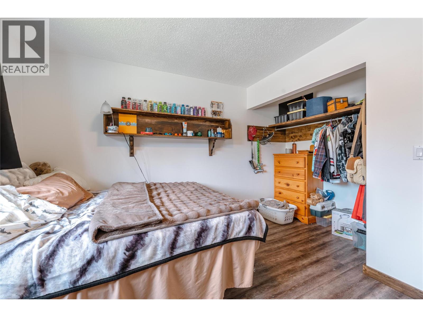 162 Pearkes Drive - 21