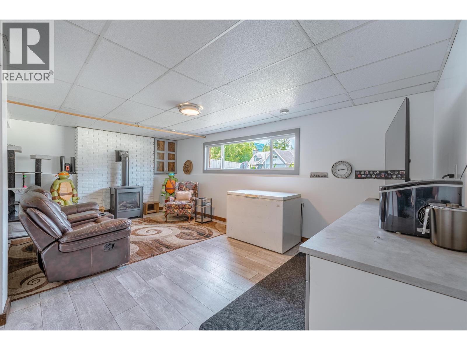 162 Pearkes Drive - 27