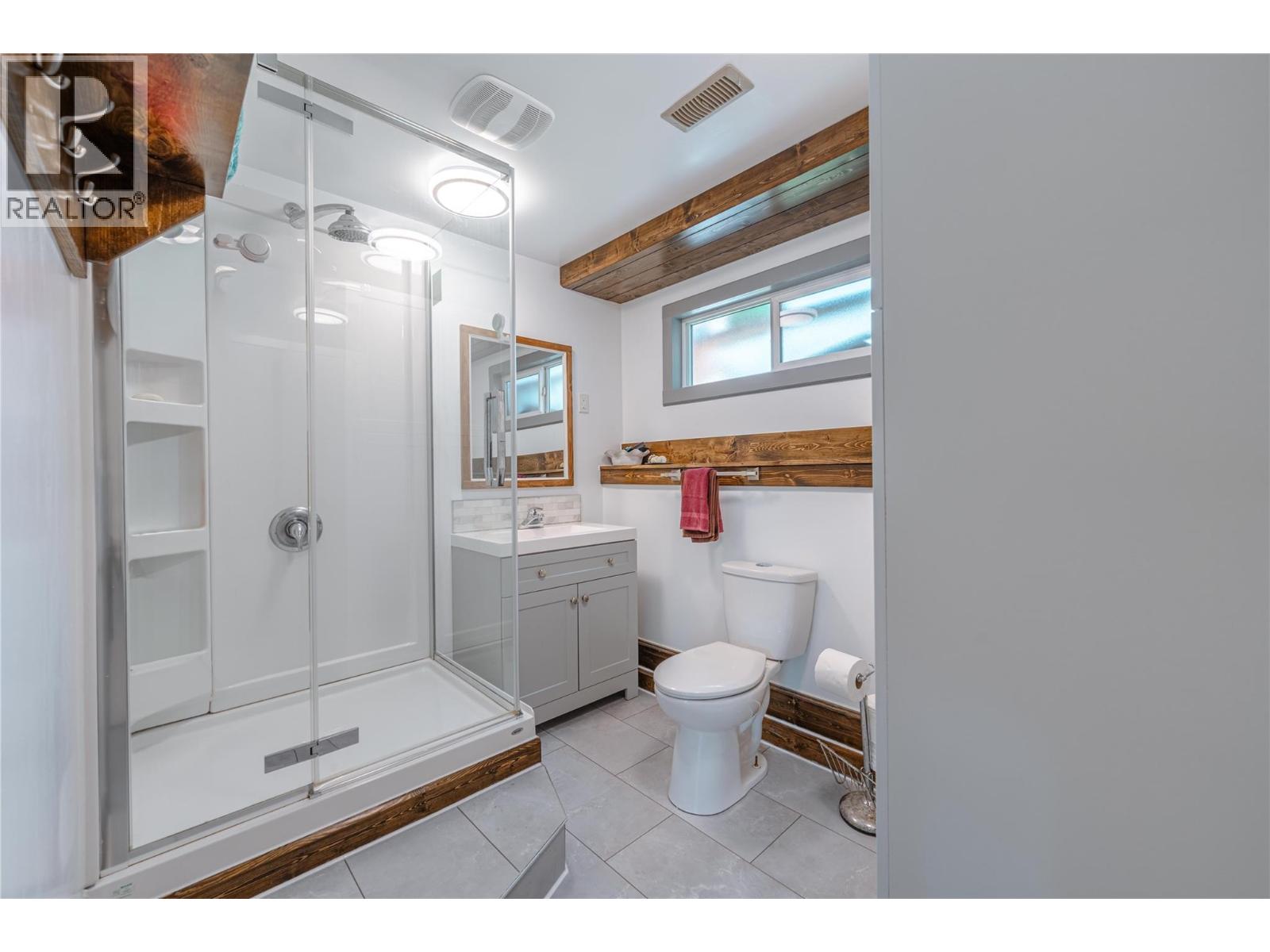 162 Pearkes Drive - 29