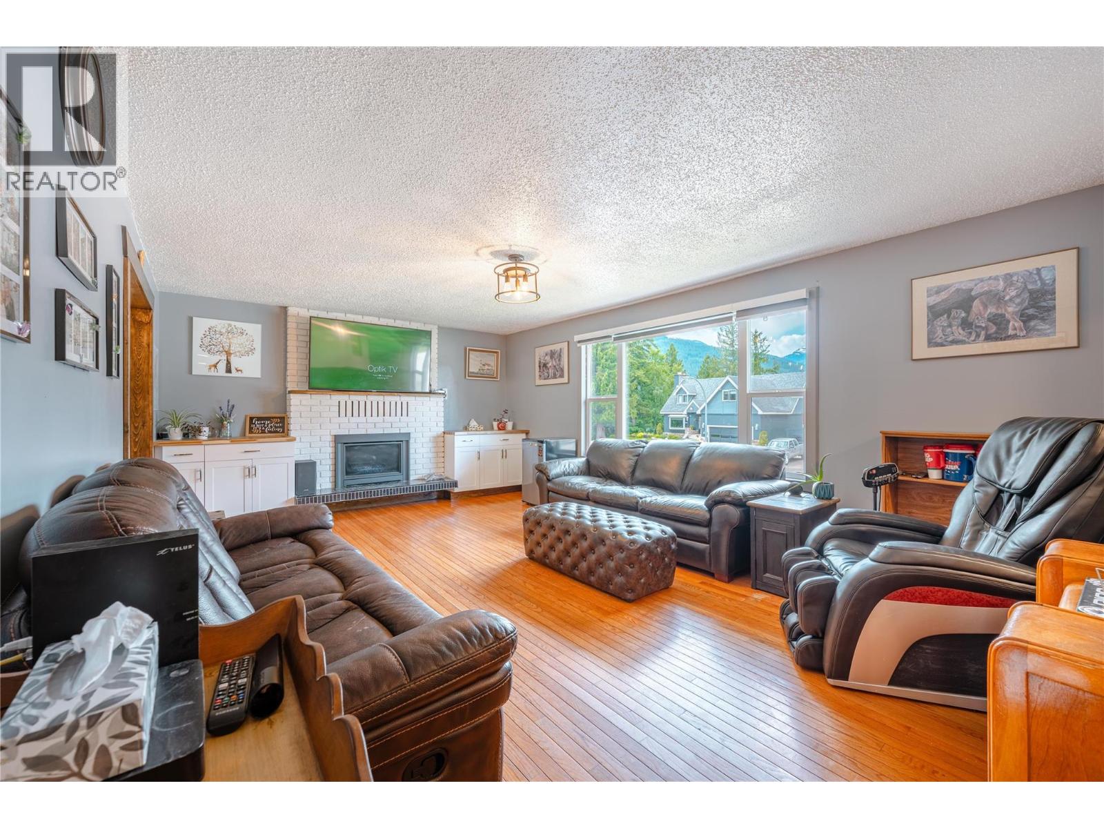 162 Pearkes Drive - 3