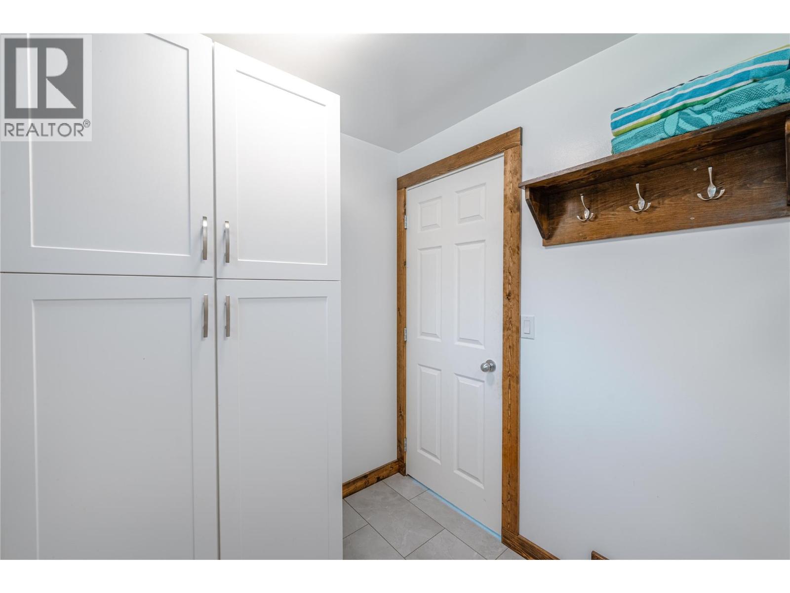 162 Pearkes Drive - 30