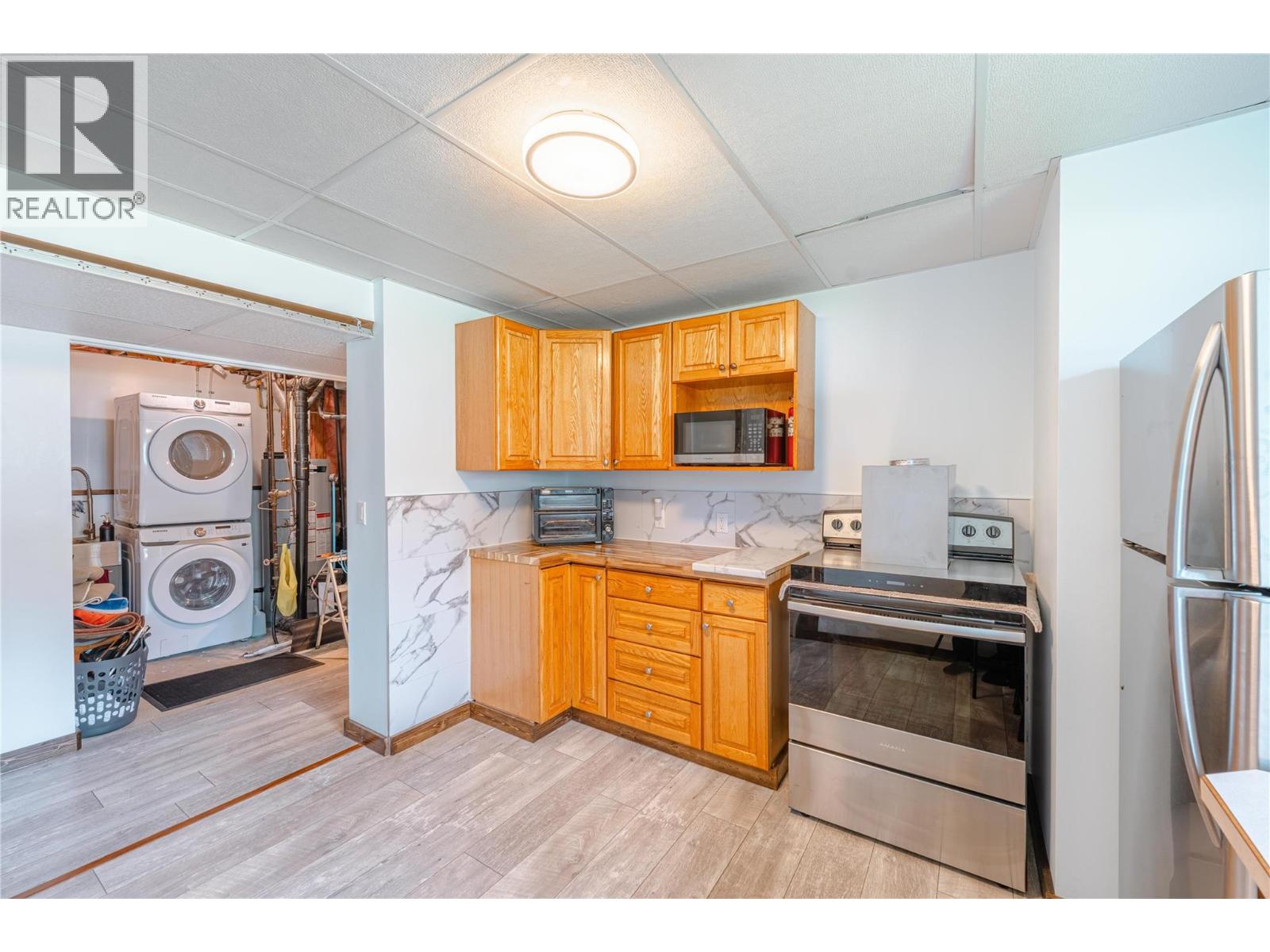 162 Pearkes Drive - 35