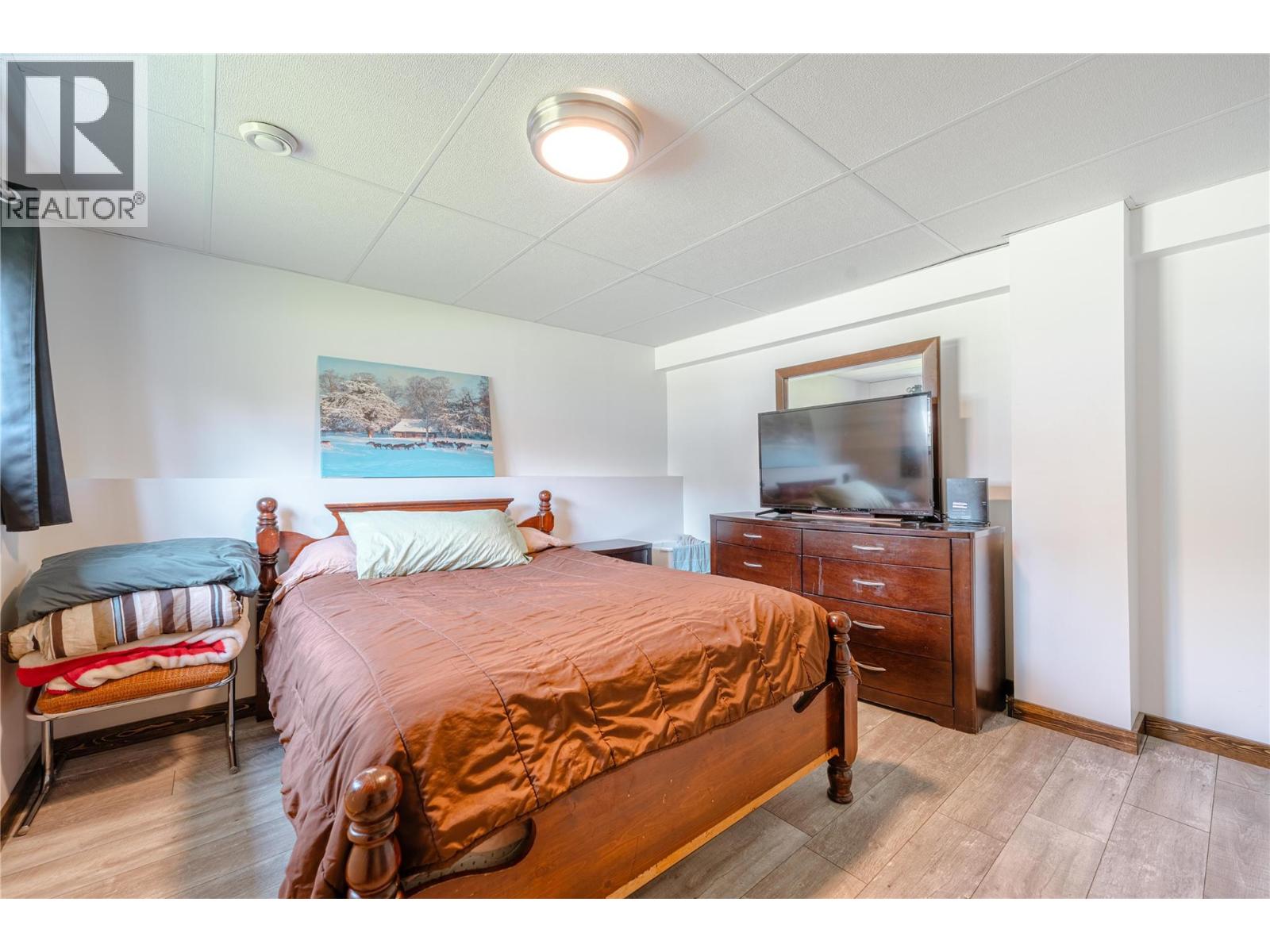 162 Pearkes Drive - 37