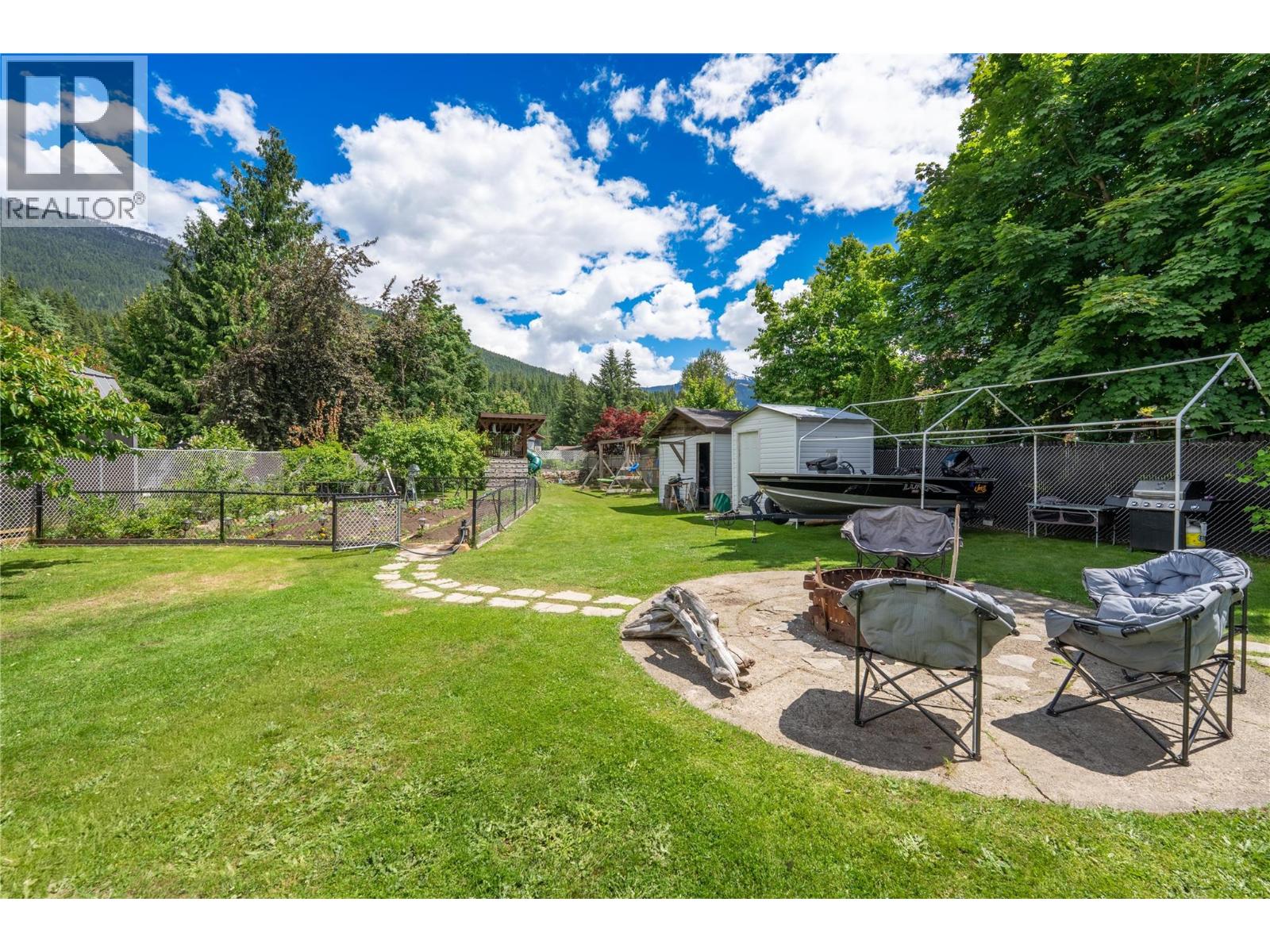 162 Pearkes Drive - 42