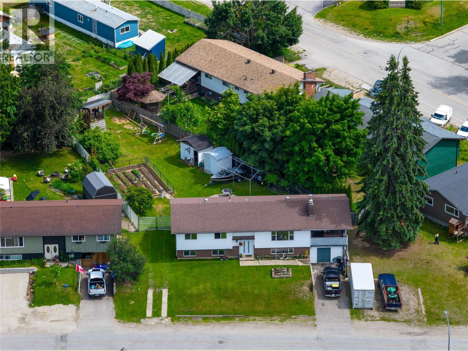 162 Pearkes Drive - 48