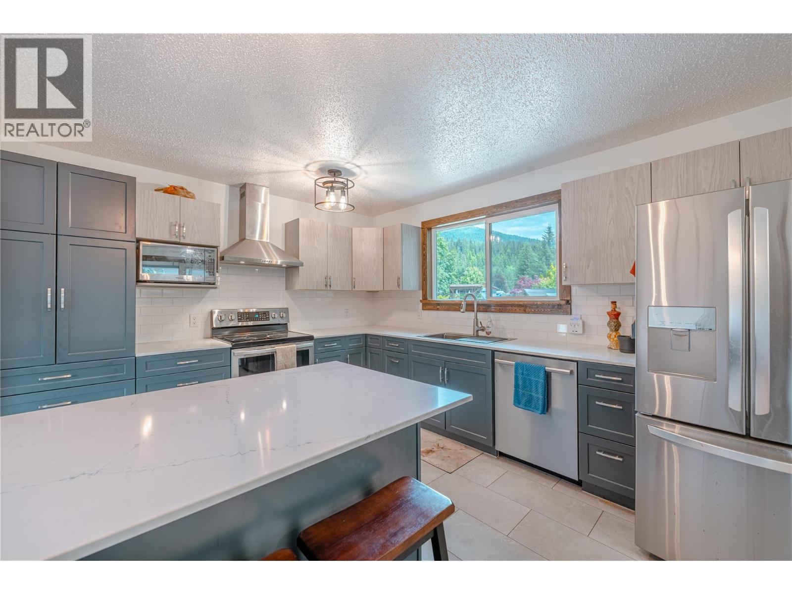 162 Pearkes Drive - 7