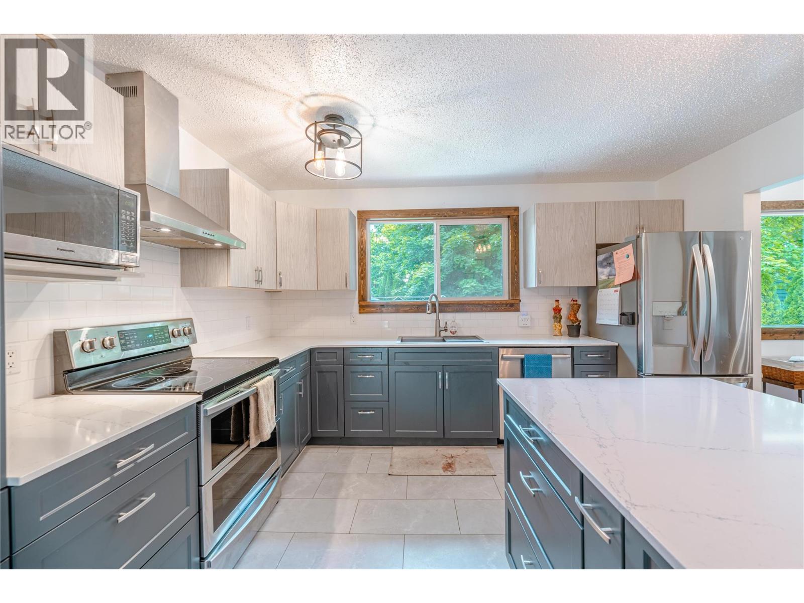 162 Pearkes Drive - 8