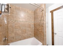 162 Pearkes Drive, Revelstoke, BC V0E2S0 Photo 24