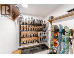162 Pearkes Drive, Revelstoke, BC V0E2S0 Photo 33