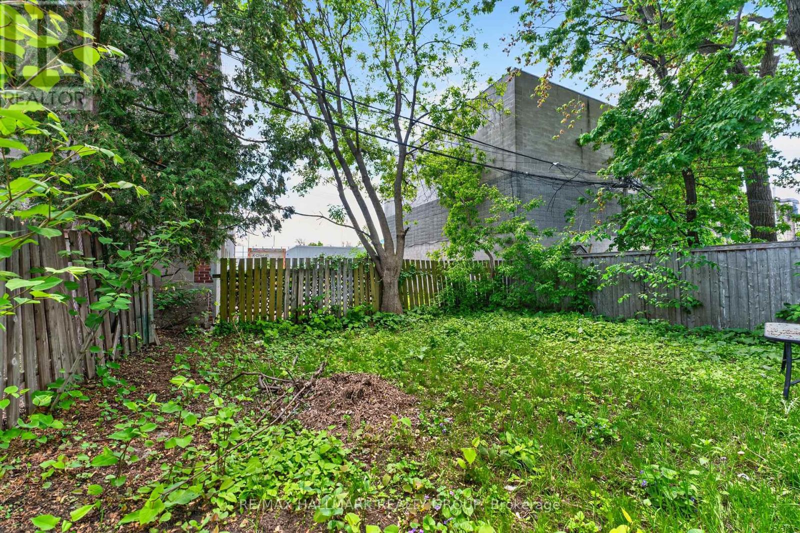 212 ARLINGTON AVENUE - 33