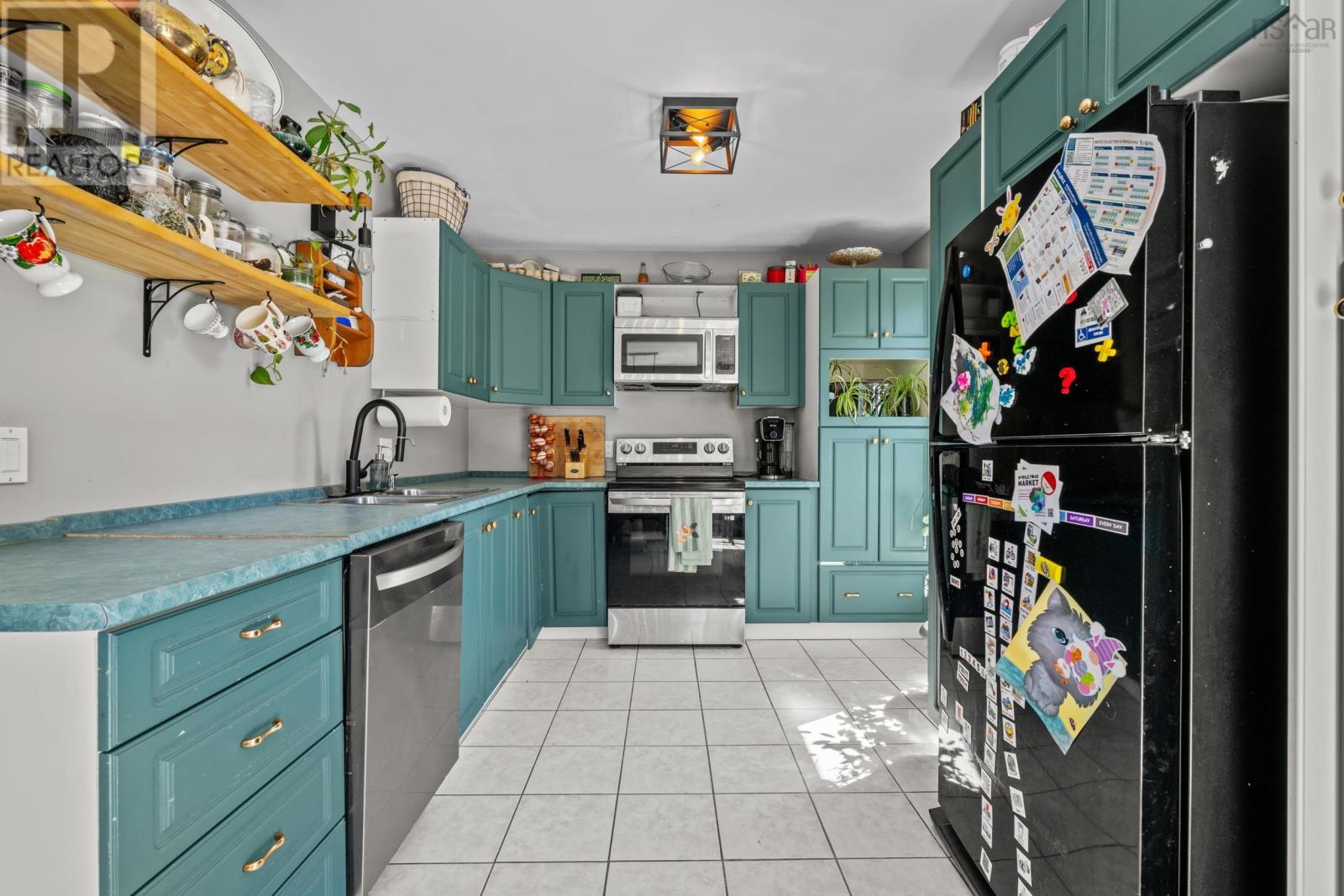 327 East Petpeswick Road - 15