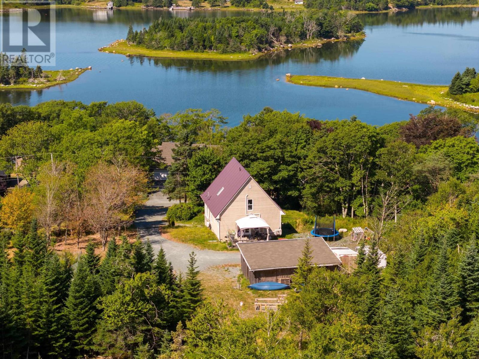 327 East Petpeswick Road - 36