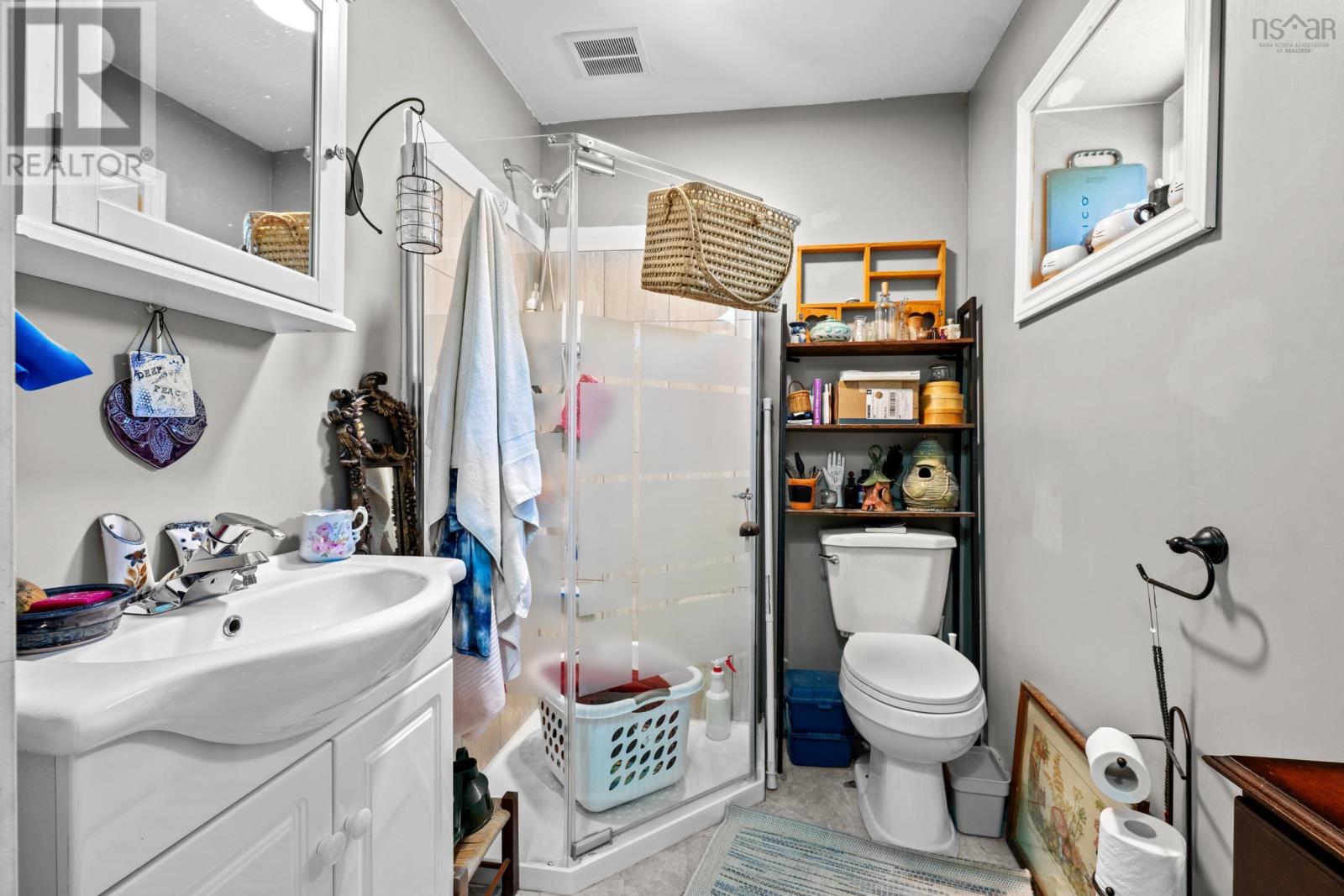 327 East Petpeswick Road - 47