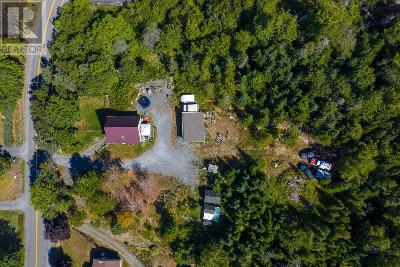 327 East Petpeswick Road - 40