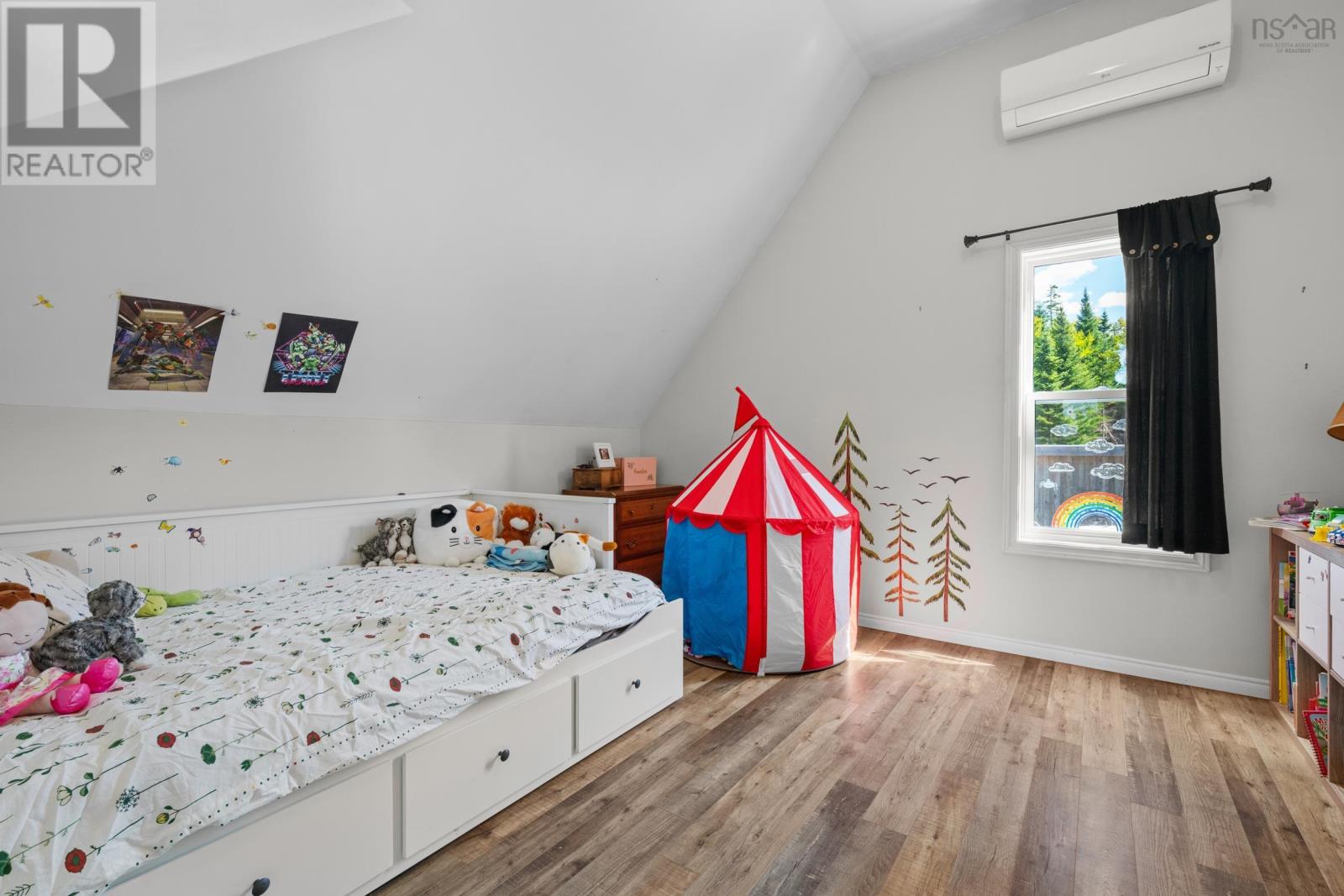 327 East Petpeswick Road - 27