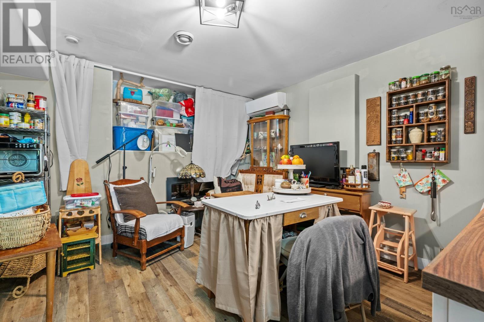 327 East Petpeswick Road - 46