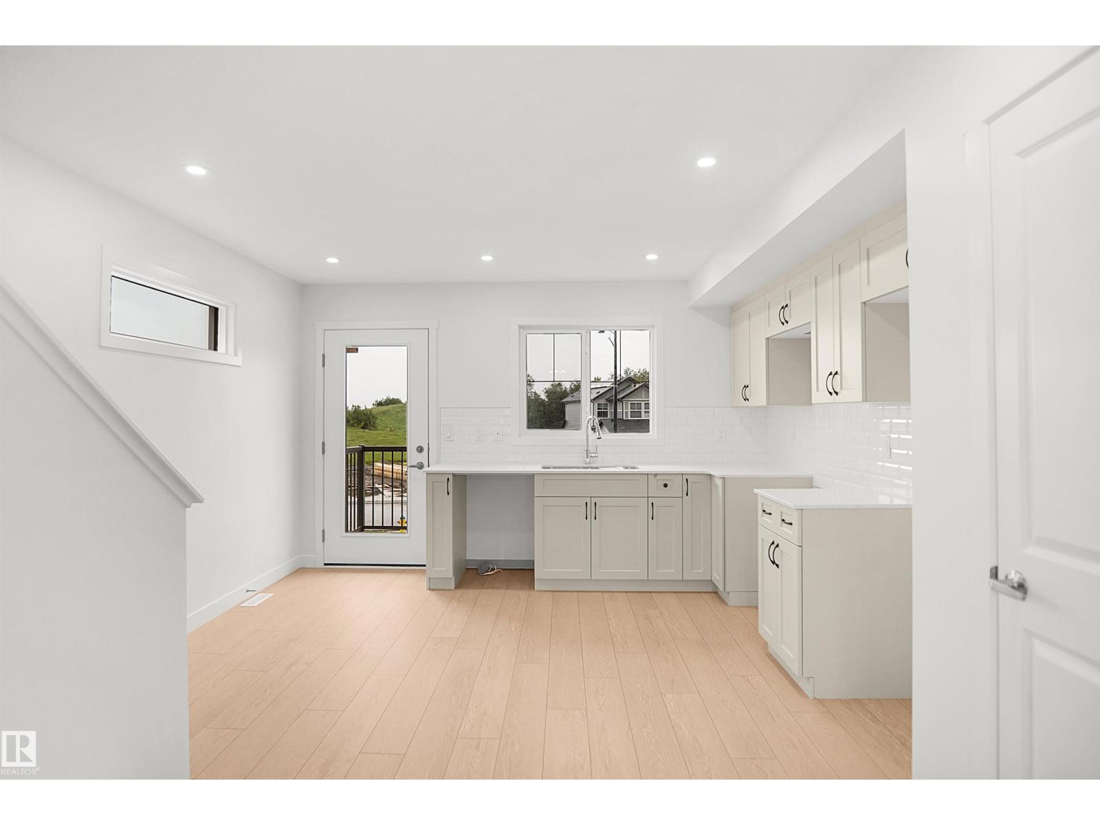 13135 214 ST NW - 12