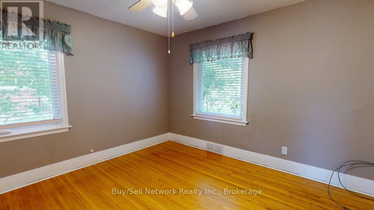 962 WARD STREET - 24