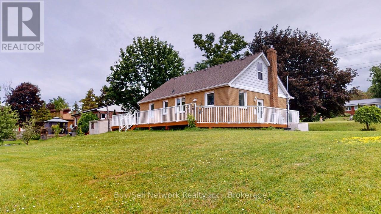 962 WARD STREET - 9