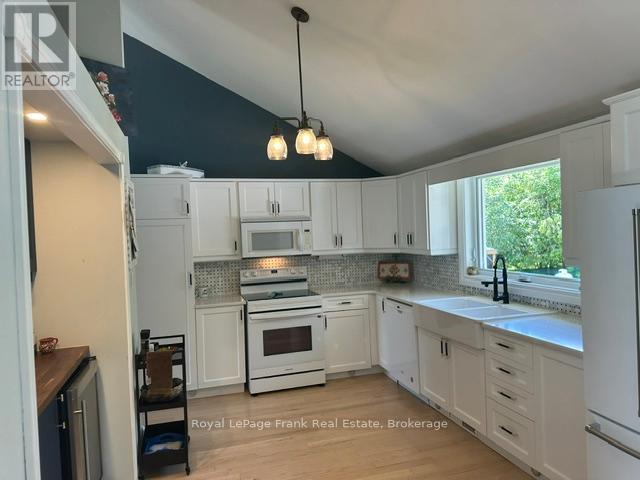 118 ECHO BAY ROAD E - 23