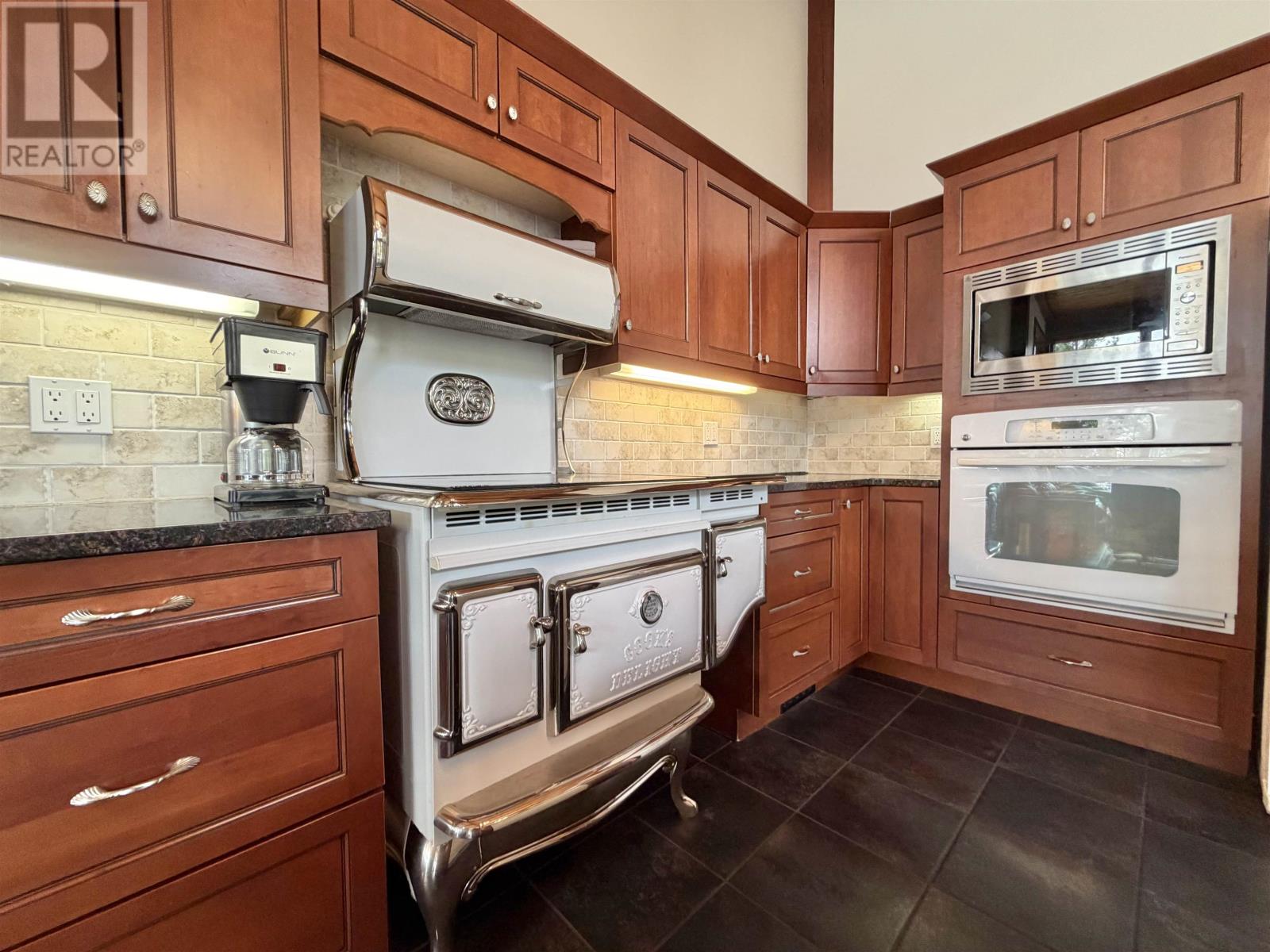 447 Hopkins Bay RD - 14