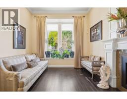 7440 Kraft Crescent, Burnaby, BC V5A1Z5 Photo 9