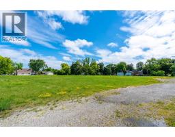 2104 London Line, Sarnia, ON N7T7H2 Photo 8
