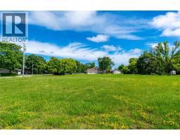 2104 London Line, Sarnia, ON N7T7H2 Photo 9