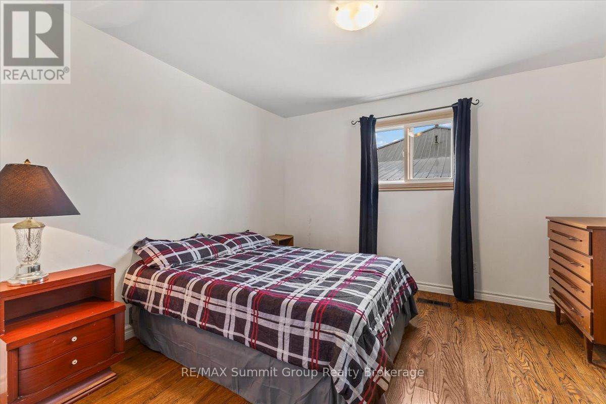 260 VICTORIA STREET W - 13