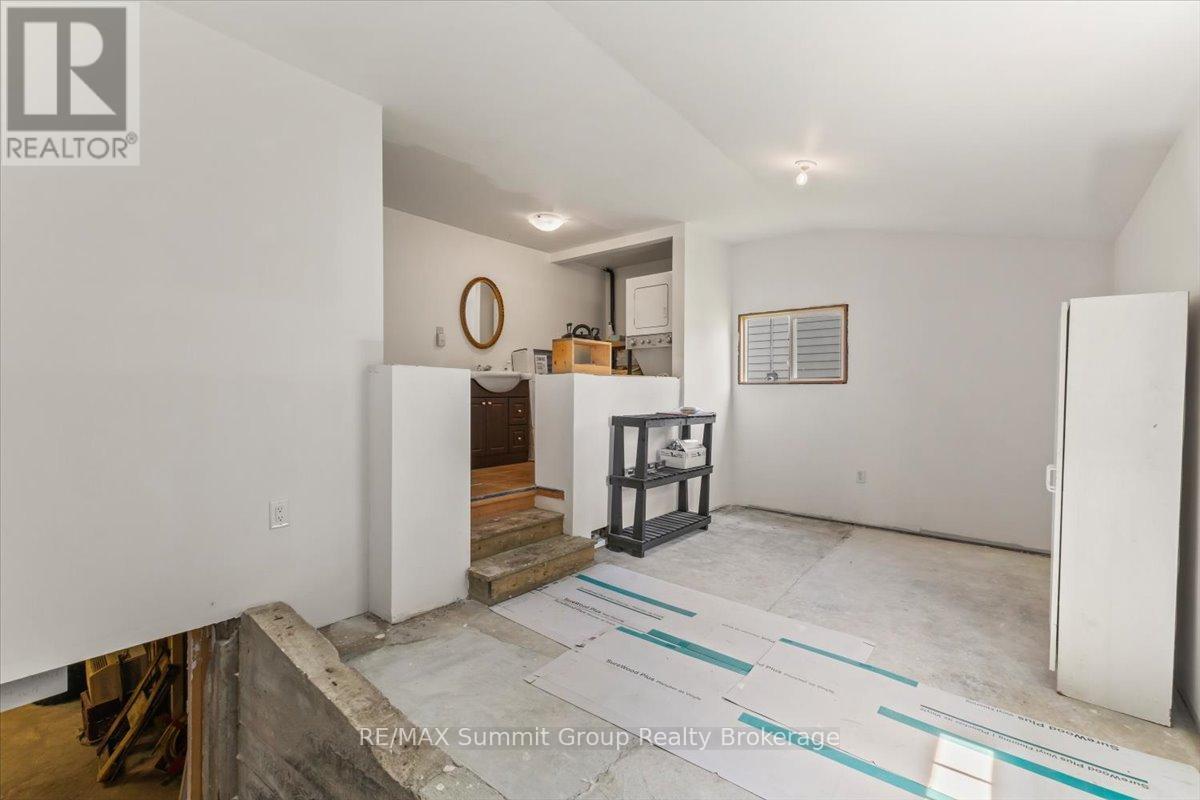 260 VICTORIA STREET W - 16