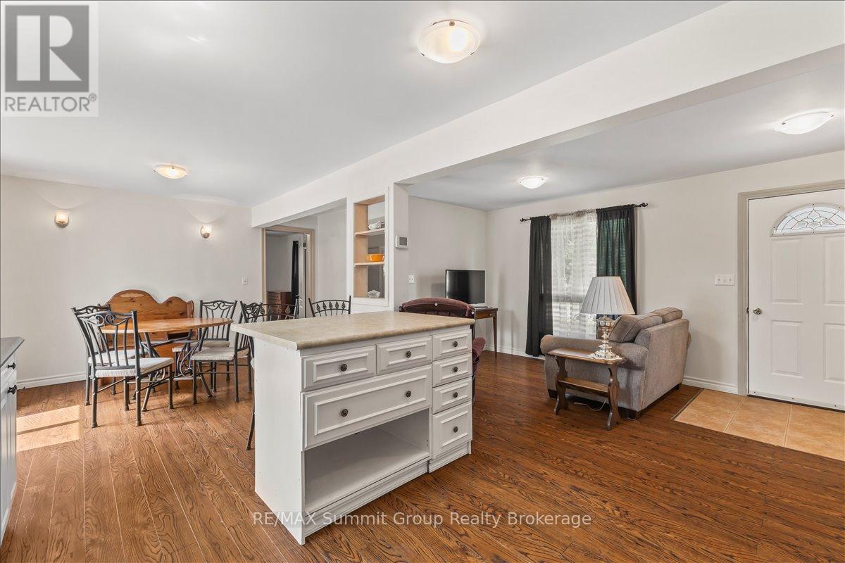 260 VICTORIA STREET W - 6