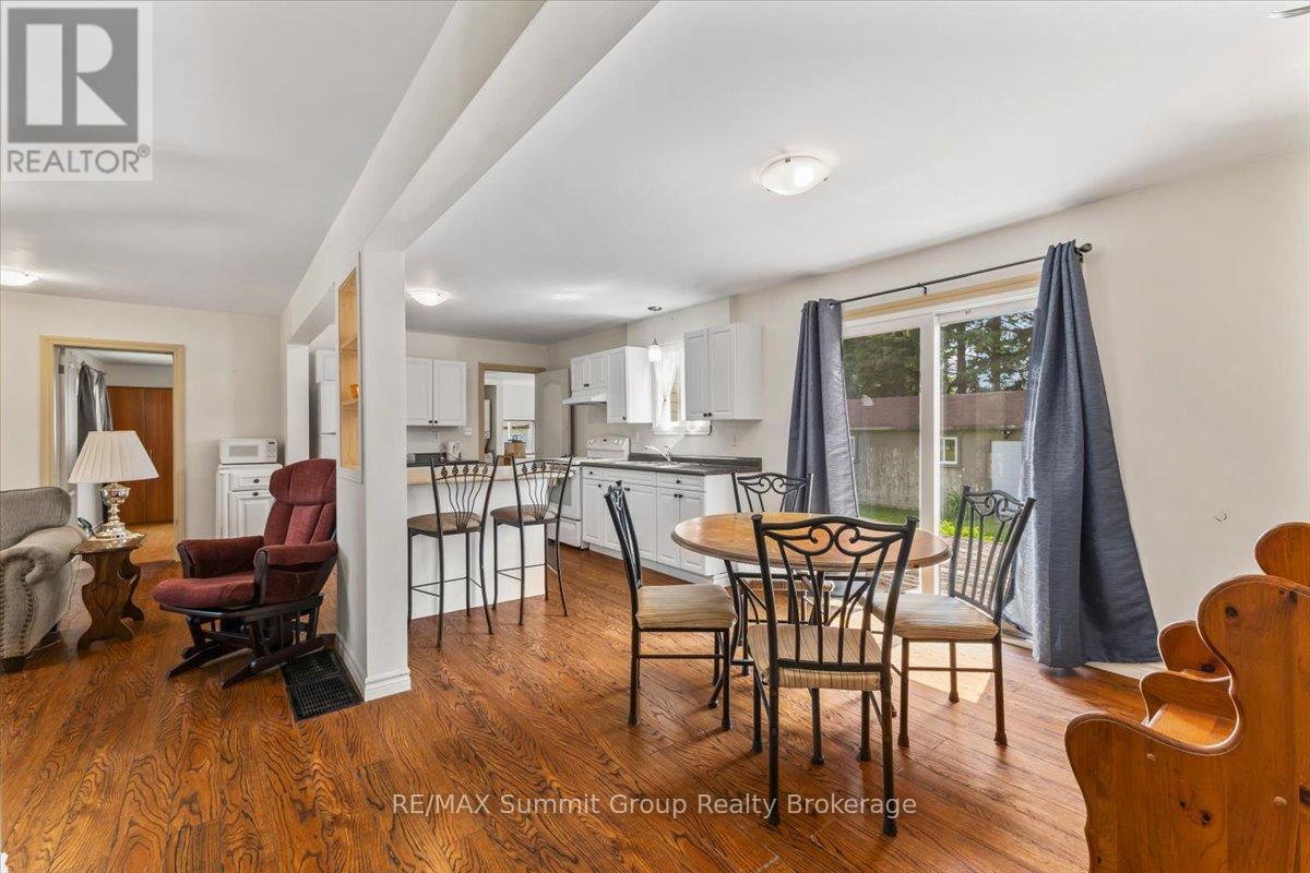 260 VICTORIA STREET W - 7