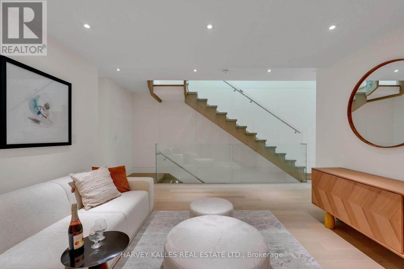 108 HEATH STREET W - 20