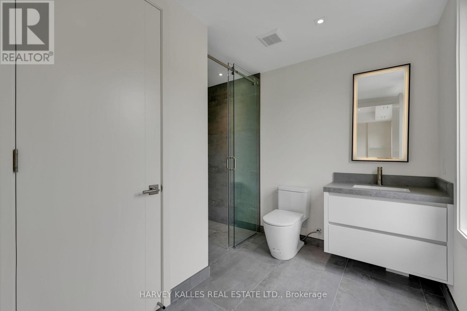 108 HEATH STREET W - 24
