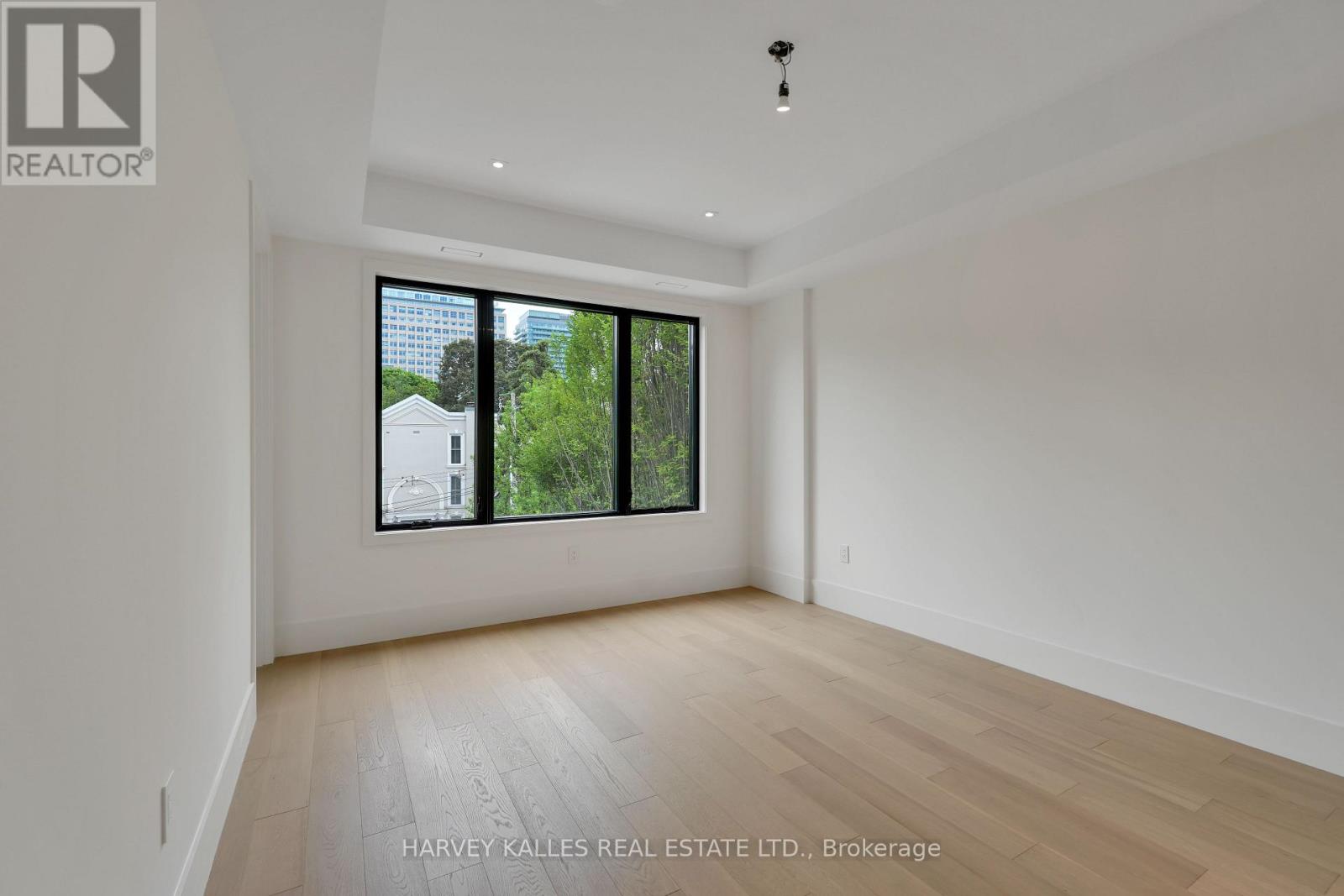 108 HEATH STREET W - 22