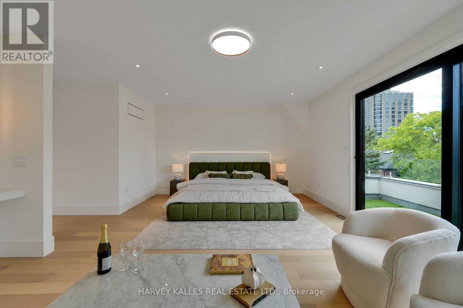 108 HEATH STREET W - 33